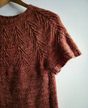 Load image into Gallery viewer, Splendid Ochre (Nymph Singles - SW Merino / Linen)
