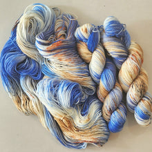 Load image into Gallery viewer, Fairy Wren (Fledgling 4ply Sock - SW Merino / Nylon)
