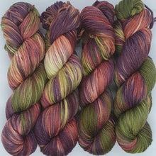 Load image into Gallery viewer, Hellebore (Baa-Ram-Ewe DK - SW Merino)