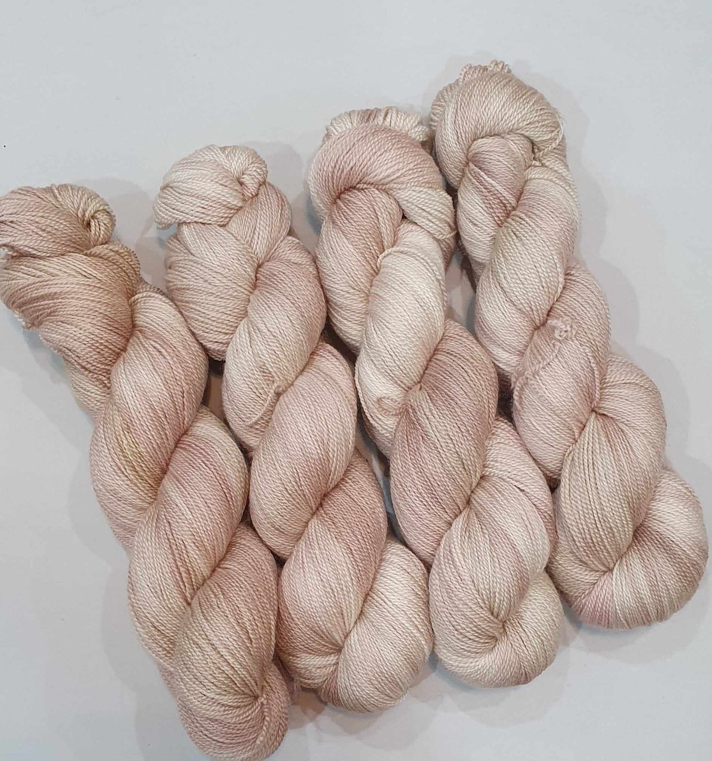 Frosted (Moirai 2ply Lace)