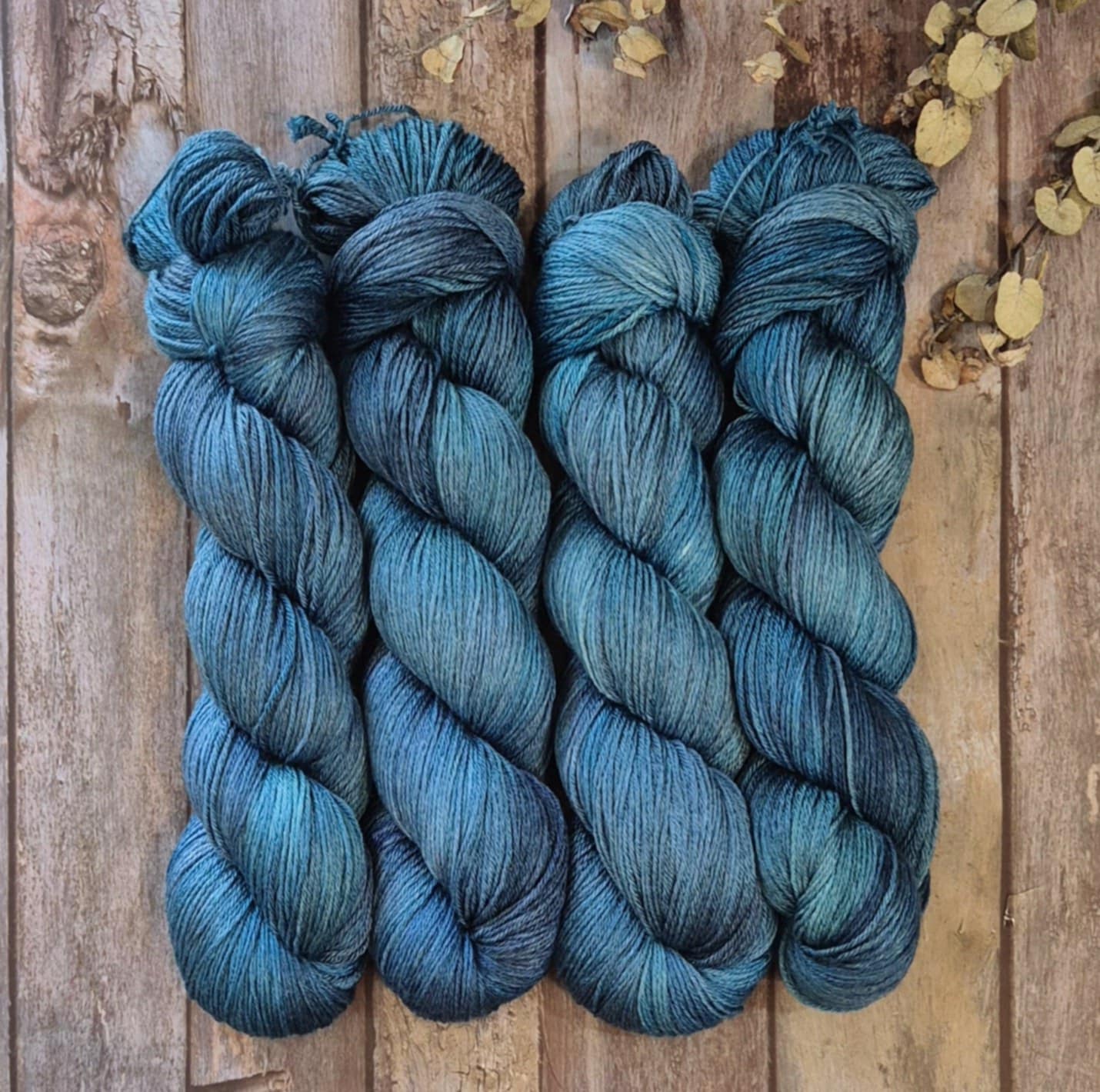 Lucid (Mersilk 4ply Fingering)