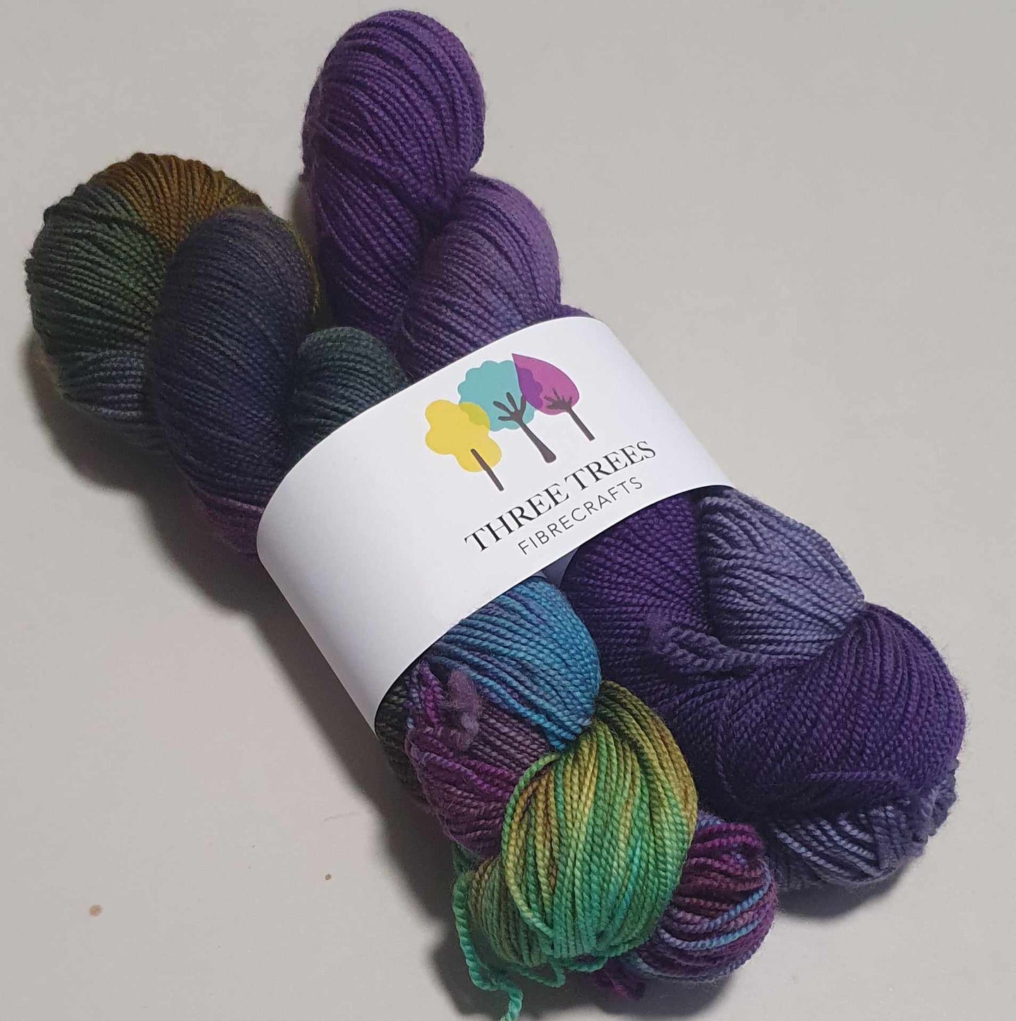 Perfect Pairing - Remnants/Nocturne (Hatchling High Twist 4ply)