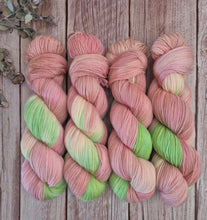 Load image into Gallery viewer, Ranunculus (Assigned Pooling) (Dyed as Ordered if Not in Stock)
