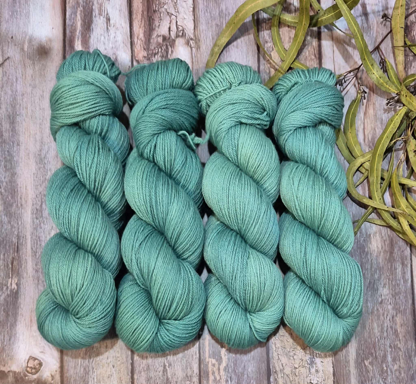 Rippling Green (Phoenix 4ply - Non-SW Merino SRS)
