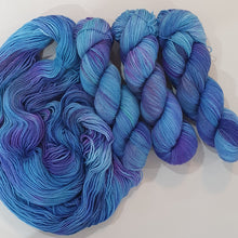 Load image into Gallery viewer, Eventide (Fledgling 4ply Sock) (Dyed as Ordered if Not in Stock)
