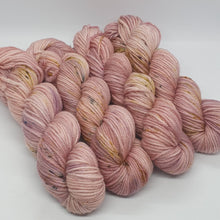 Load image into Gallery viewer, Lingering (Wyvern Worsted 12ply)
