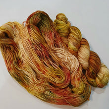 Load image into Gallery viewer, Passing Splendour (Ewe-ge Obsession 8ply DK)
