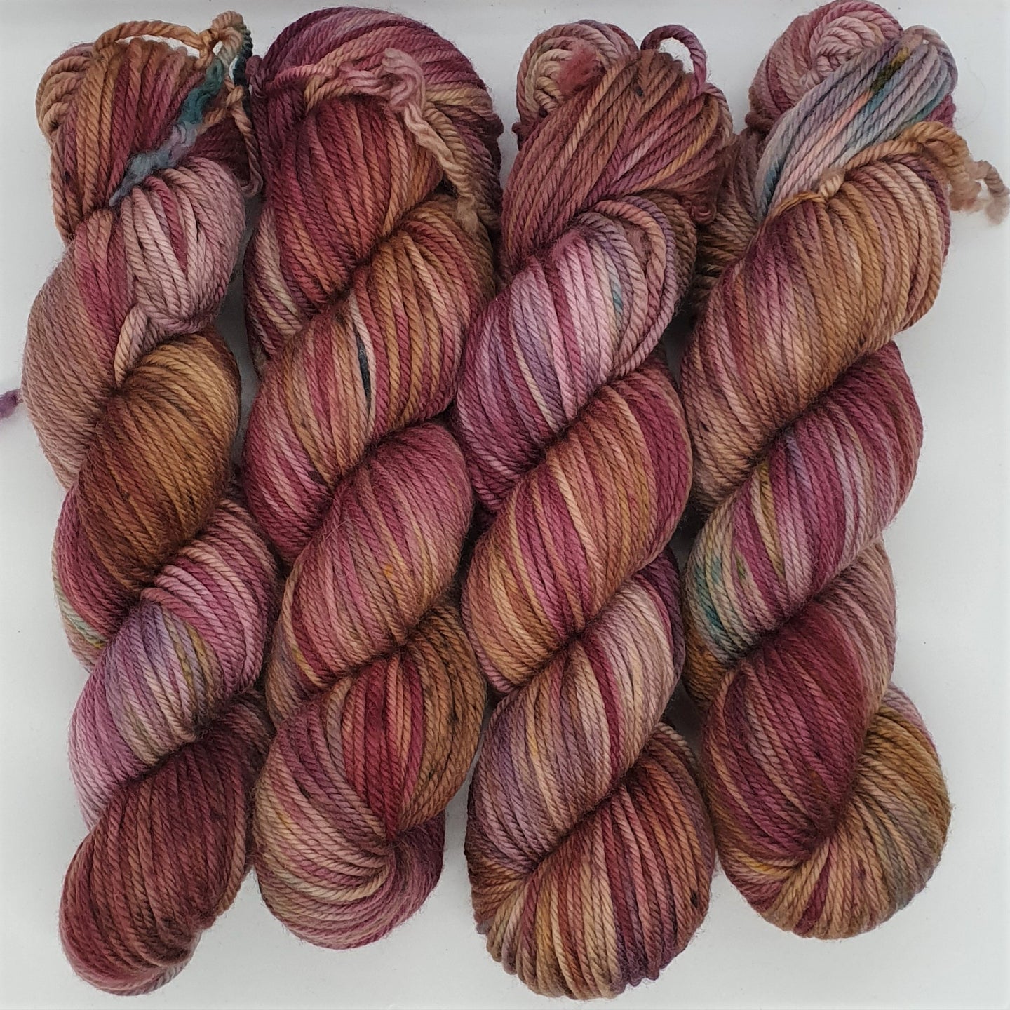 Rose Finch (Wyvern Worsted 12ply)